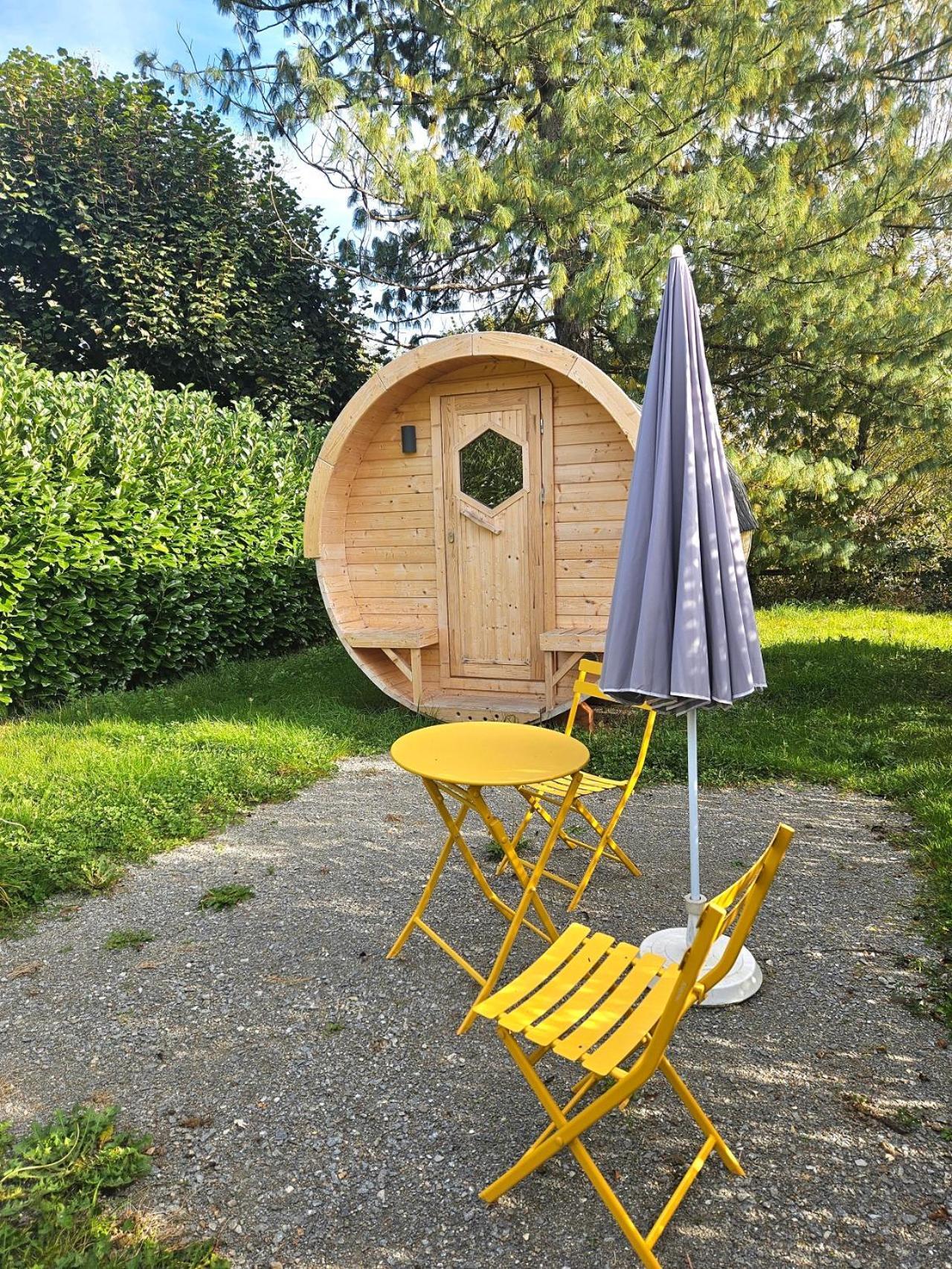 Camping De Charlieu - Mobile Home Esterno foto